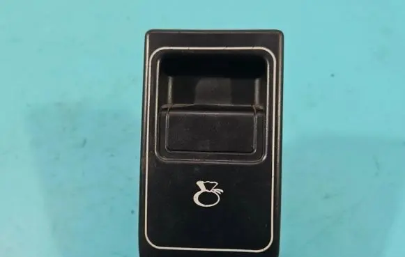 Peugeot 305 Glove box IMPRK1393697