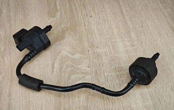 Audi A4 S4 B9 Valve vacuum 06H906517Q 06L133781AF