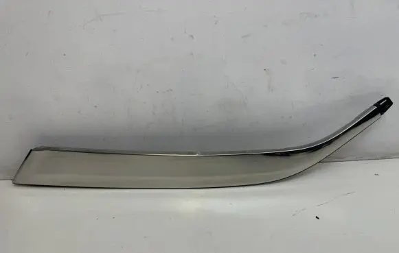 Peugeot 5008 II Rear side glass trim 9827008977