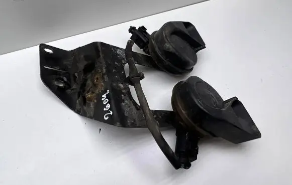 Audi A6 S6 C6 4F Horn signal 4F0951229 6033FB1548