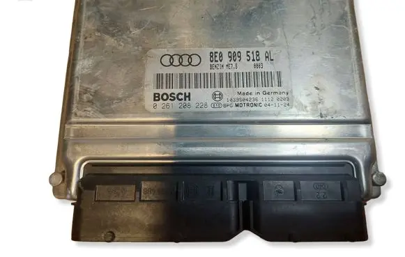 Audi A4 S4 B6 8E 8H Engine control unit/module ECU 0261208228 8E0909518AL ME75
