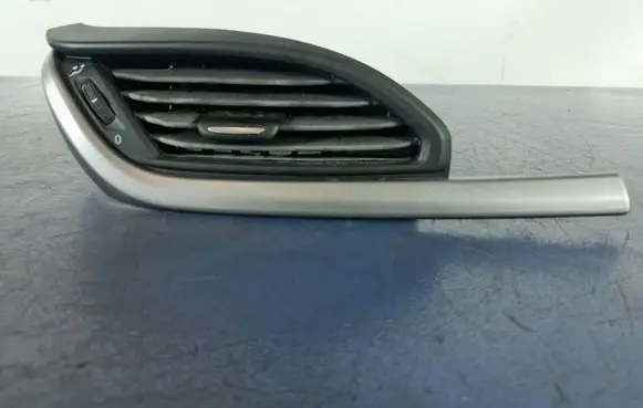 Fiat Tipo Dashboard side air vent grill/cover trim 07356508730