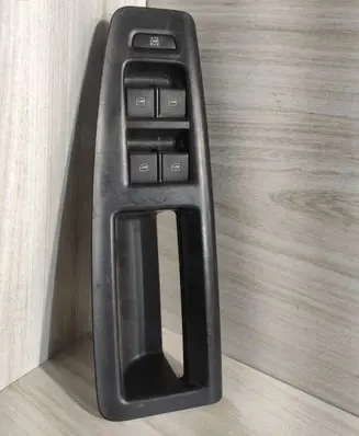 Volkswagen Polo IV 9N3 Electric window control switch 6Q1867171F