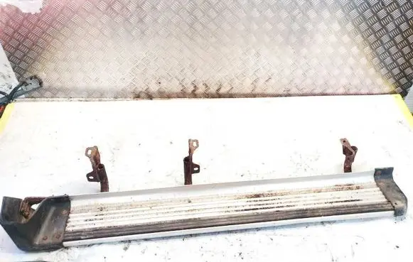 Mitsubishi Pajero Sill