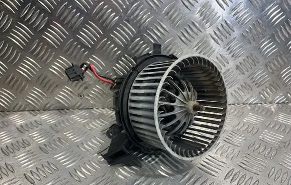 Audi A5 8T 8F Heater fan/blower U0854003