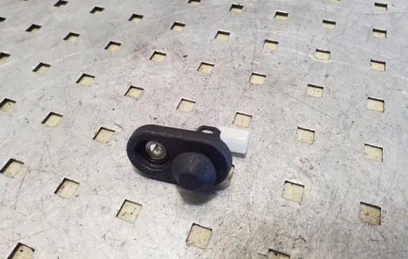 Toyota Corolla Verso AR10 Rear door sensor 
