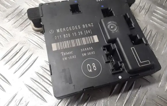 Mercedes-Benz E W211 Door control unit/module 2118201526 211820152604