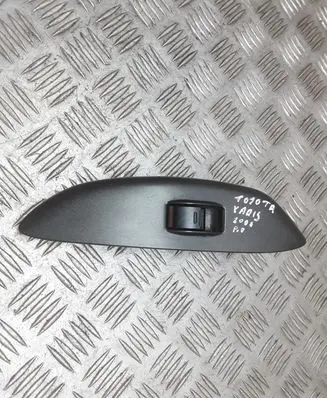 Toyota Yaris Electric window control switch
