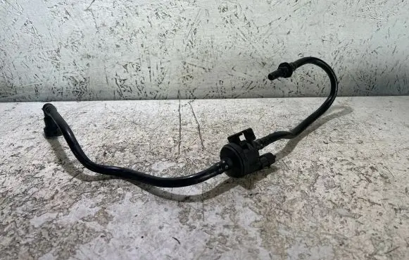 Jaguar XF X260 Breather/breather pipe/hose 8W239C915A