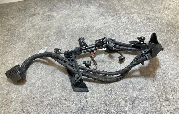 BMW X1 F48 F49 Fuel injector wires 8643390 E20704 0610211259