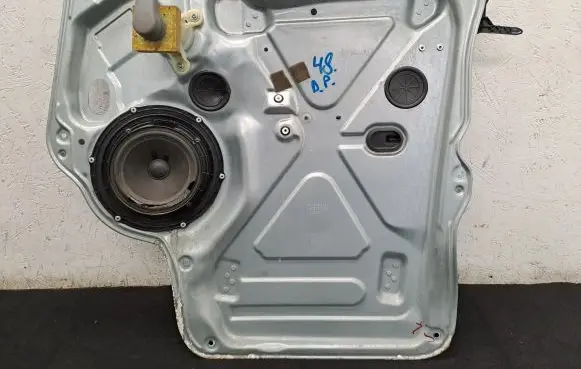 Volkswagen Transporter - Caravelle T5 Front door manual window regulator 7H0837730F
