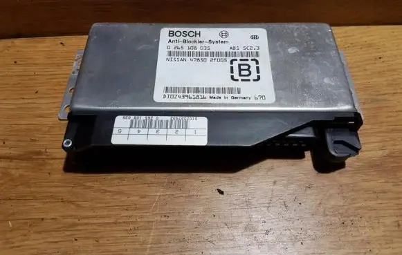 Nissan Primera ABS control unit/module 0265108035