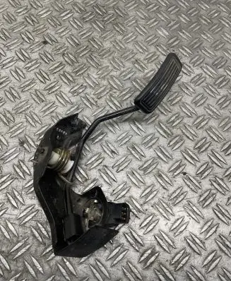 Toyota Corolla Verso E121 Accelerator throttle pedal