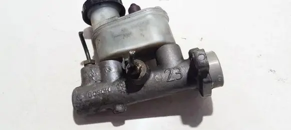 Nissan Almera N16 Master brake cylinder