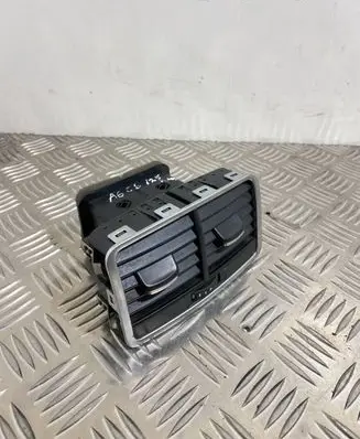 Audi A6 S6 C6 4F Rear air vent grill 4F0819203C