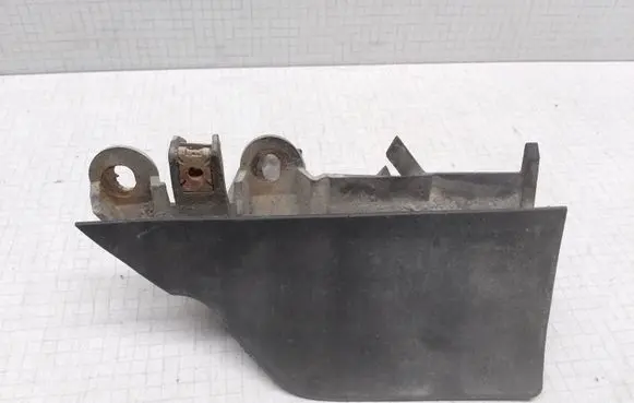 Volkswagen Golf V Side skirt rear trim 