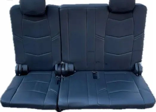 Cadillac Escalade IV Second row seats L0330754
