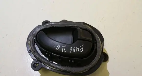 Rear door interior handle