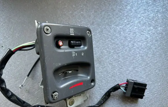 Nissan Patrol Y60 Climate control/heater control trim 2751601J05