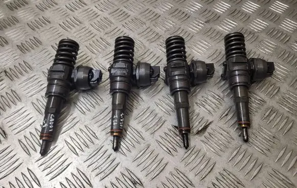 Fuel injectors set