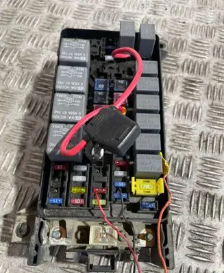 KIA Sorento Fuse module 911603E050 10050113098
