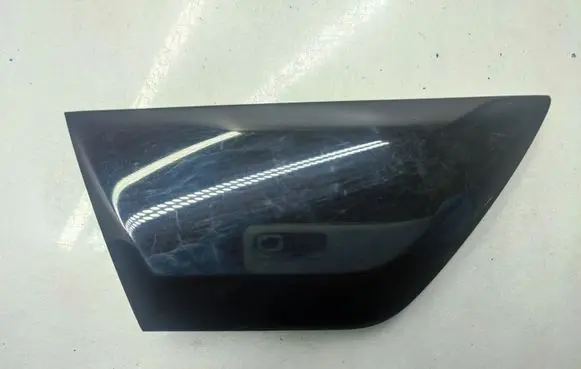 Mercedes-Benz C W204 Front door trim bar A2047200922