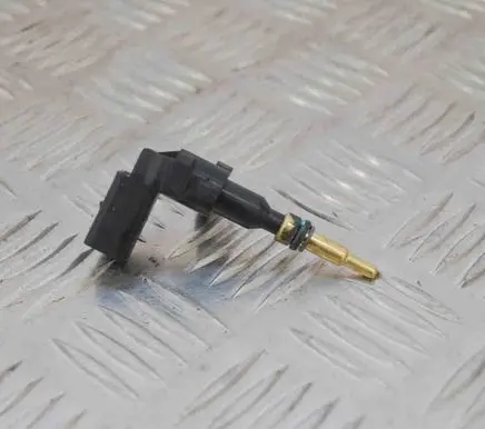 Audi A3 S3 8V Oil temperature sensor 04E919501B