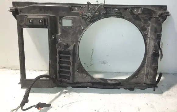 Peugeot 308 Radiator support slam panel