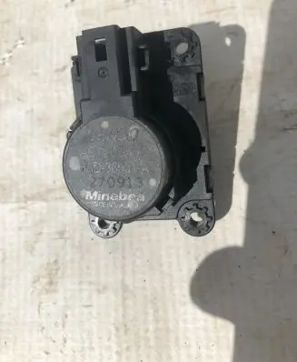 Renault Captur A/C air flow flap actuator/motor A21201700