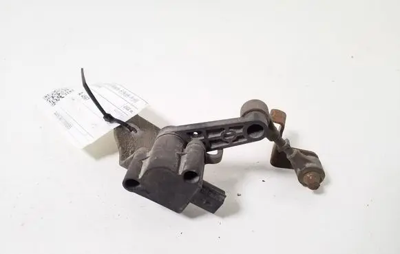 Ford Mach-E I Rear air suspension level height sensor 3049025