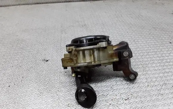 Volkswagen Jetta V Oil pump 03C103669