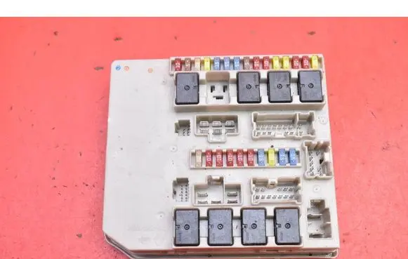 Renault Modus Fuse box set 233293D