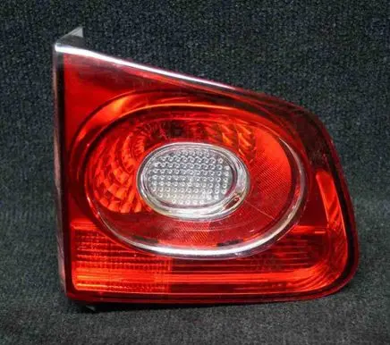 Volkswagen Tiguan Tailgate rear/tail lights 5N0945093C