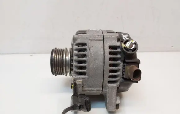 Hyundai Tucson TL Generator/alternator 373002A700 MS1042118840