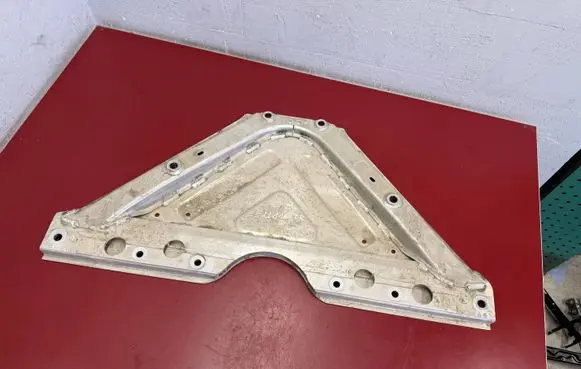 BMW X1 U11 Center/middle under tray cover 9465403