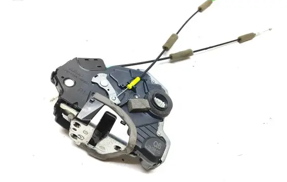 Lexus IS III XE30 Front door lock 3H2805