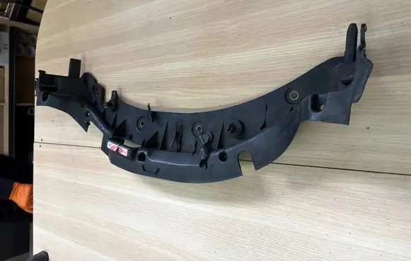Mini One - Cooper Coupe R56 Wiper trim 15054410 2755021