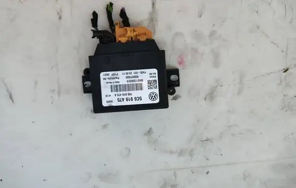 Volkswagen Jetta VI Parking PDC control unit/module 5C6919475