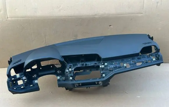 Audi Q3 F3 Dashboard 83B857033 83B857001