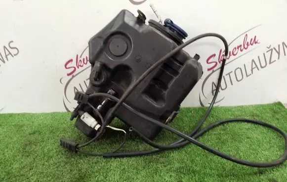 Mercedes-Benz S W222 Windshield washer fluid reservoir/tank A2228690420