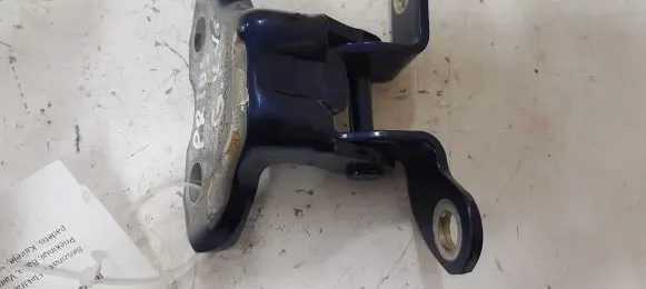 Toyota Prius (XW30) Rear door upper hinge