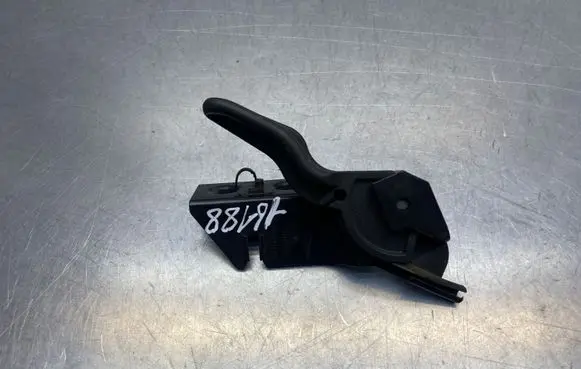 Opel Corsa D Engine bonnet (hood) release handle 13186912 511697042 13186909