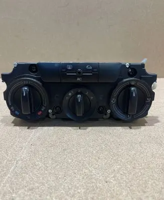 Skoda Octavia Mk2 (1Z) Climate control unit 74358120