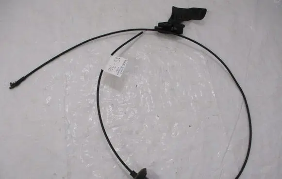 Engine bonnet/hood lock release cable