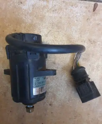 Volkswagen PASSAT B4 Accelerator pedal position sensor 0205001012
