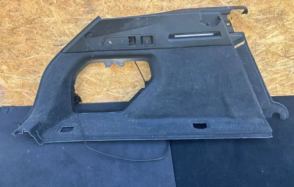 Audi e-tron Trunk/boot side trim panel 4KE863879 0002170221 EA10AA