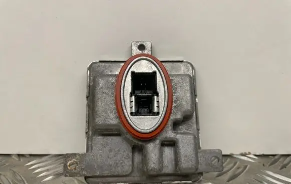 BMW 5 F10 F11 Headlight ballast module Xenon 7318327