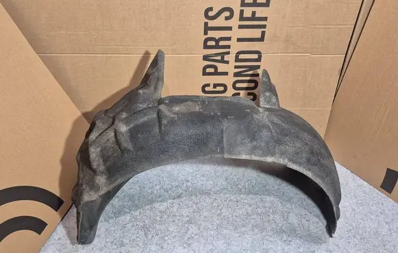 Audi A4 S4 B8 8K Front wheel arch liner splash guards 8K0853887A