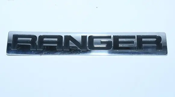 Ford Ranger Fender model badge letters UR87-51721