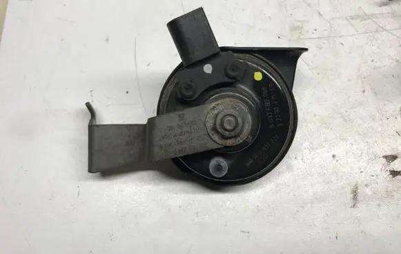 Seat Exeo (3R) Horn signal 3R0951221
